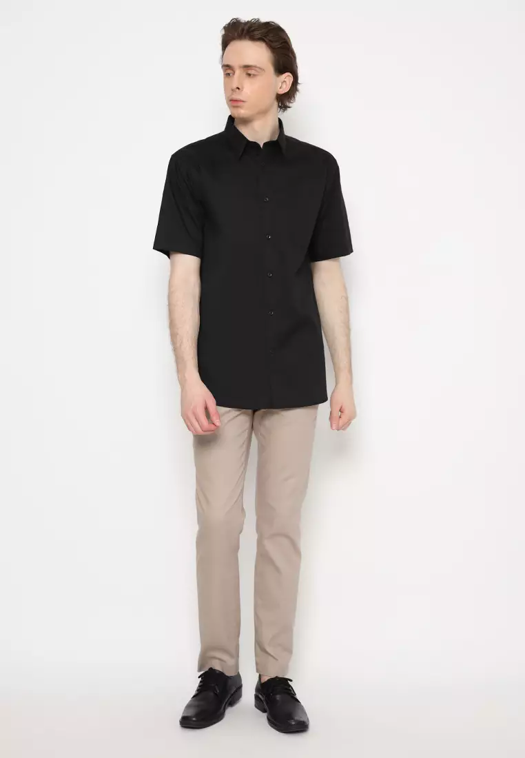 Jobb Geremy Kemeja Pria Lengan Pendek Regular Fit Hitam