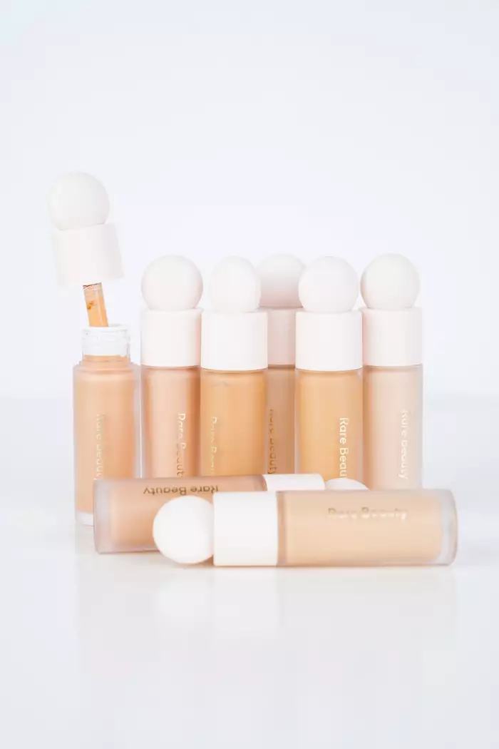 Rare Beauty Liquid Touch Brightening Concealer 180W