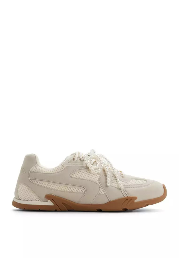 Pixelle Sneakers