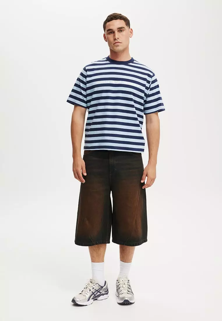 Cropped Fit Graphic T-Shirt