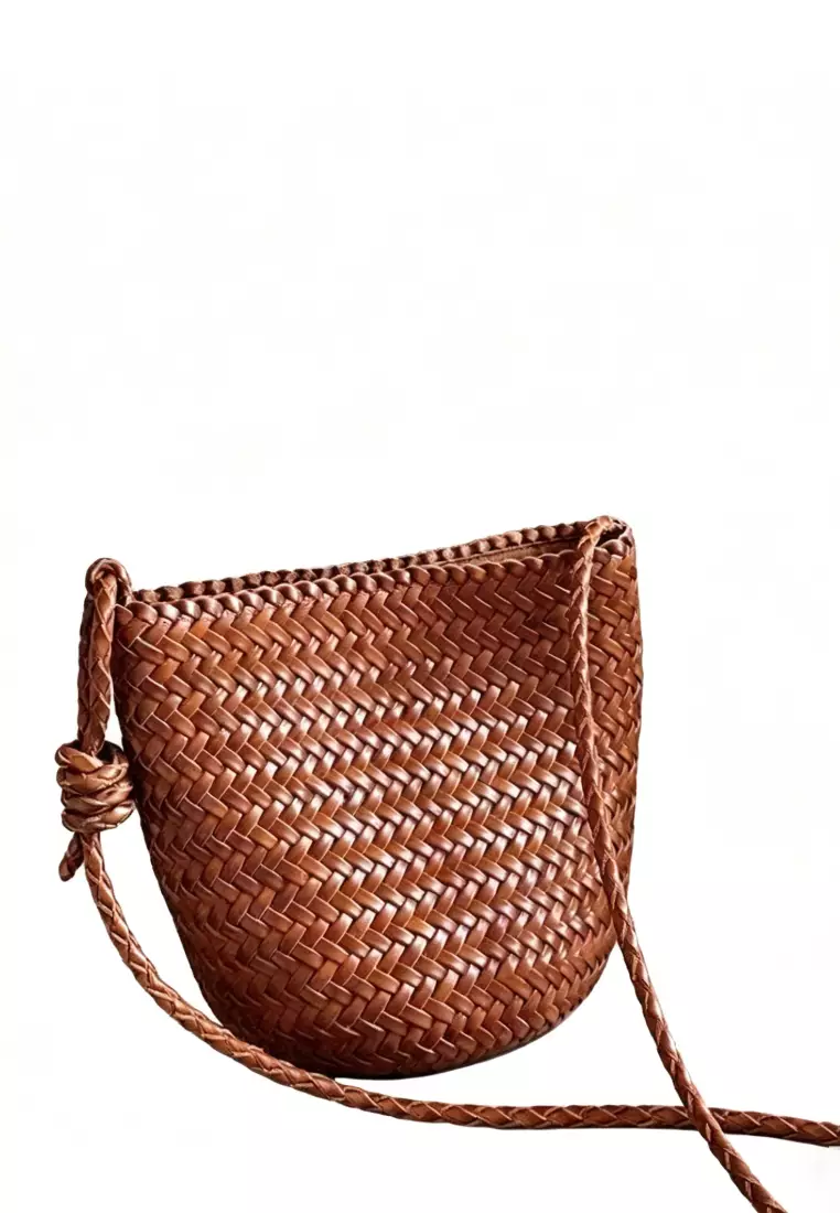 Retro woven bucket versatile commute tote bag CA26042814BW