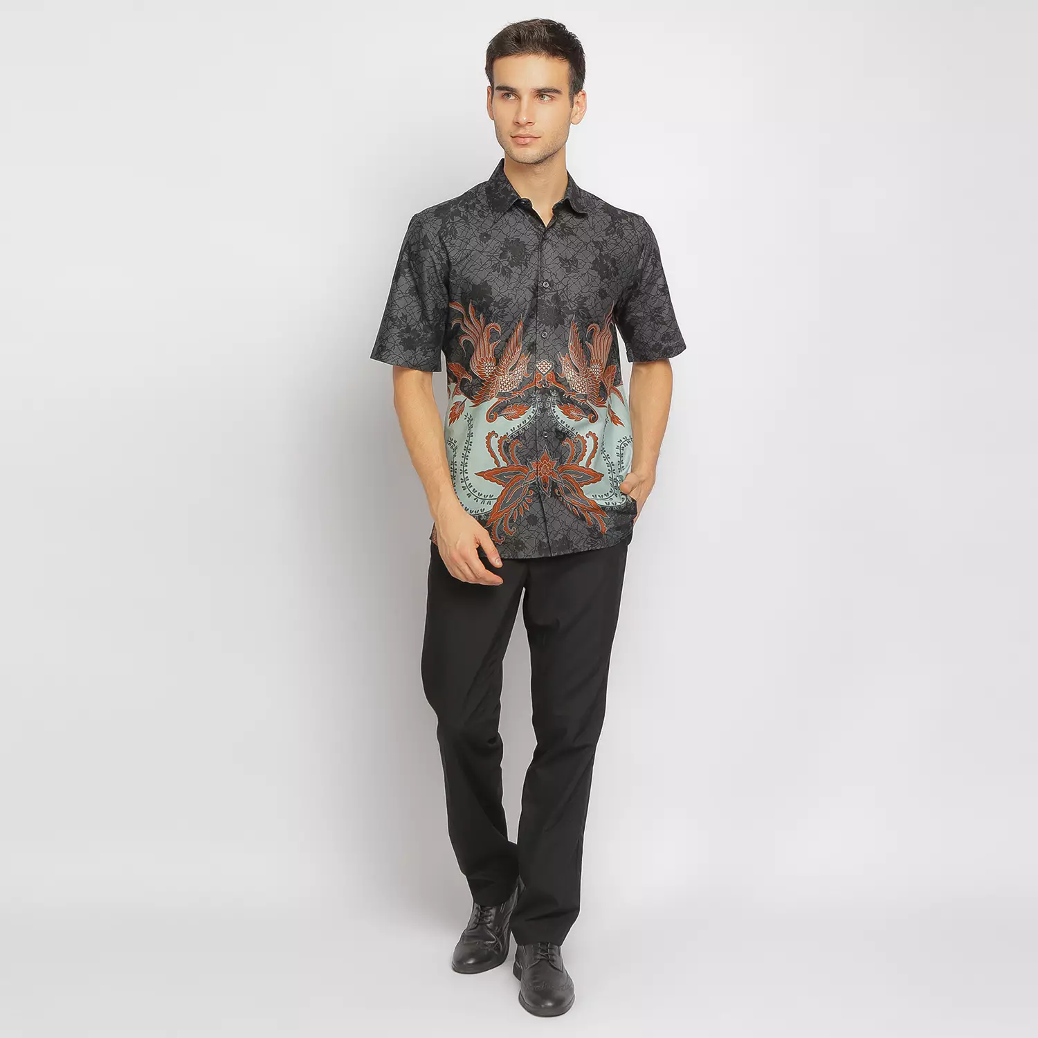 Slimfit Danar Grey Kemeja Batik Pria Lengan Pendek