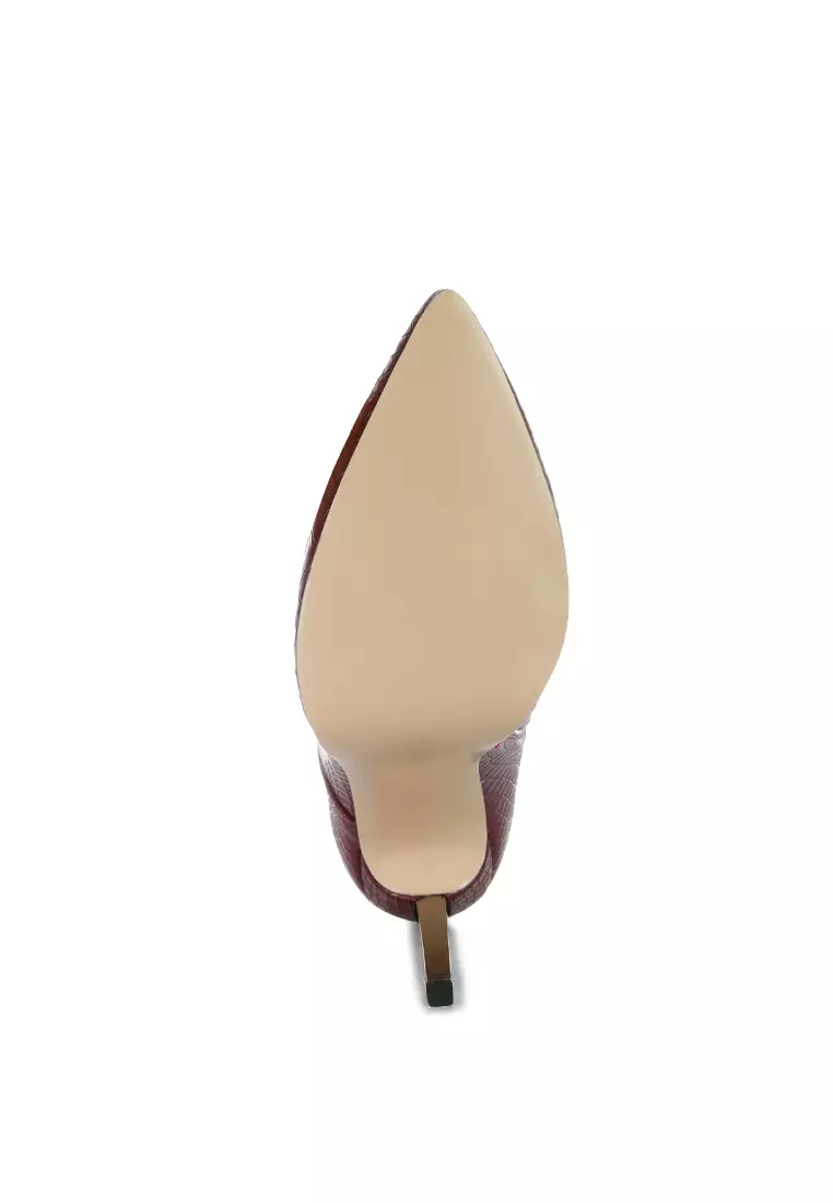 Sepatu Bot Bertekstur Croc di Atas Pergelangan Kaki dalam Warna Burgundy