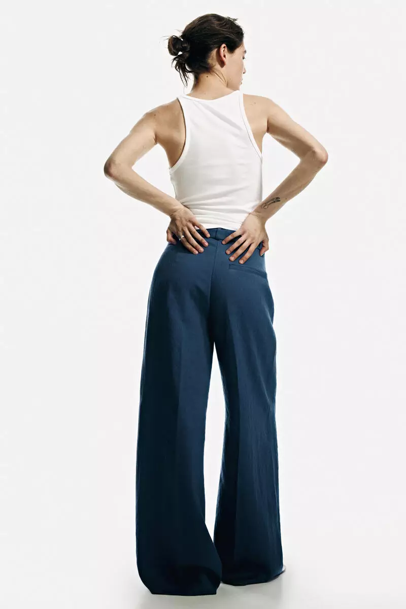 Wide tailored trousers