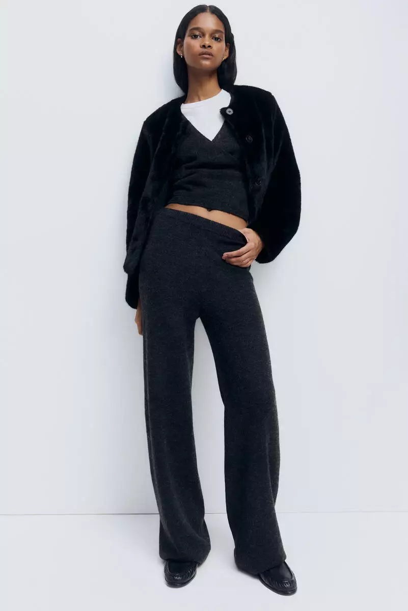 Knitted pull-on trousers
