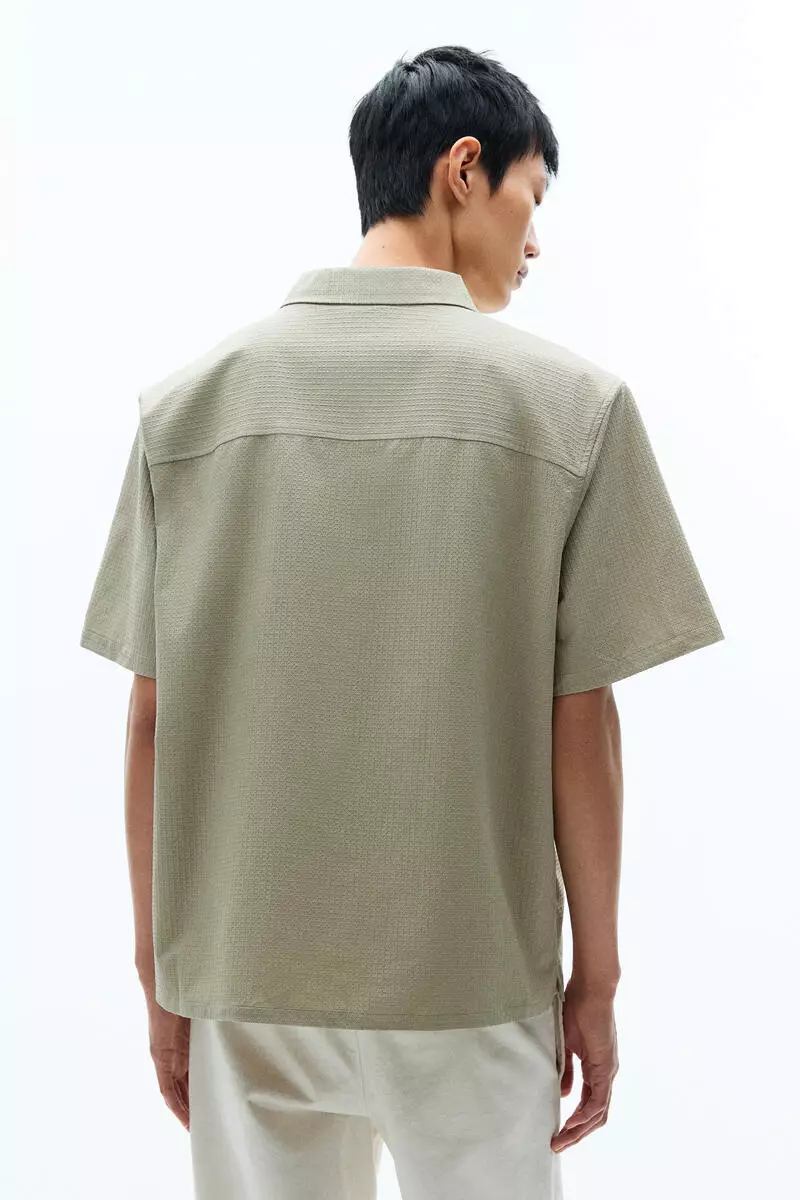 Loose Fit Textured resort shirt