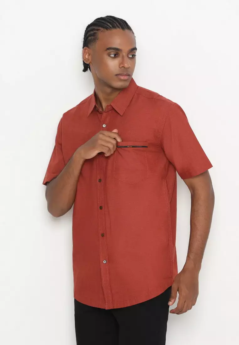 POLICE Kemeja Polos Cotton Twill Slub Teracota Regular Fit Pria