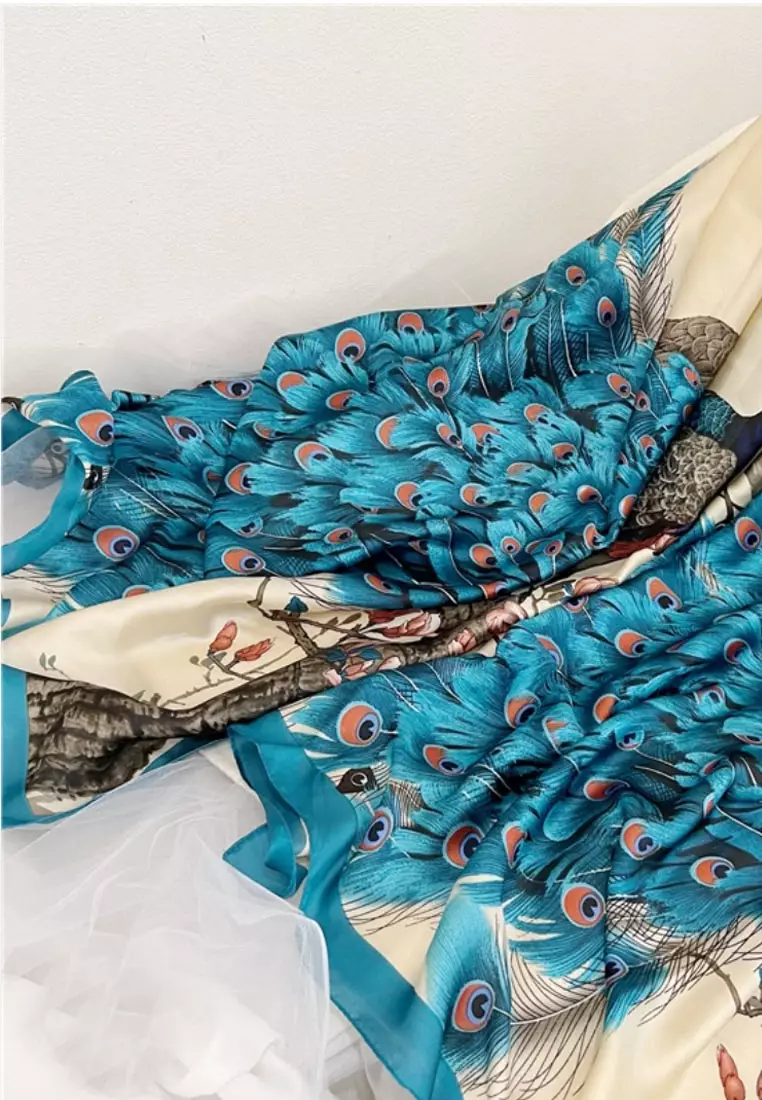 Aksesoris Wanita Peacock Print Outer Syal Outer Wanita Blue & Off White