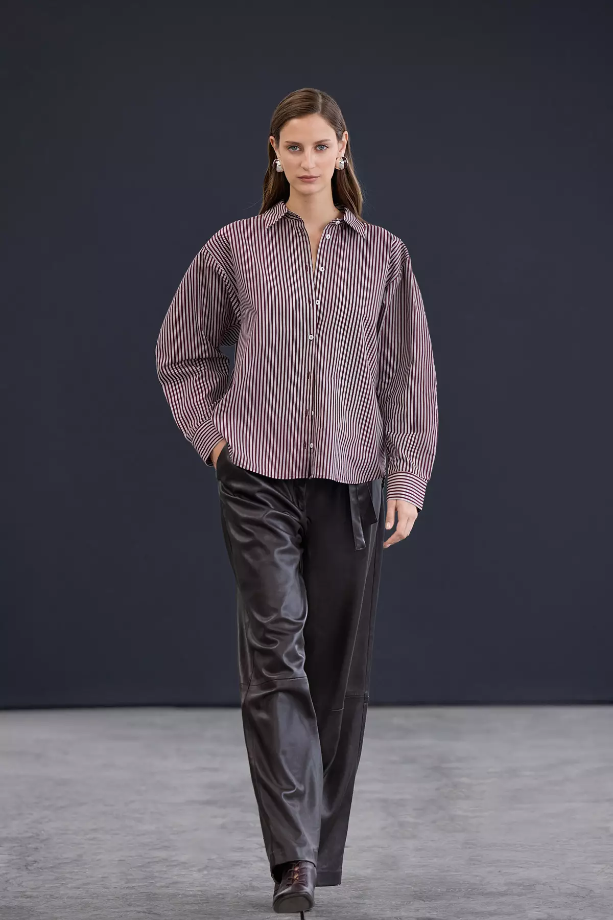 Trendyol Studio Burgundy-Multicolored Striped Oversize Cotton Poplin Shirt Twoaw26Go17