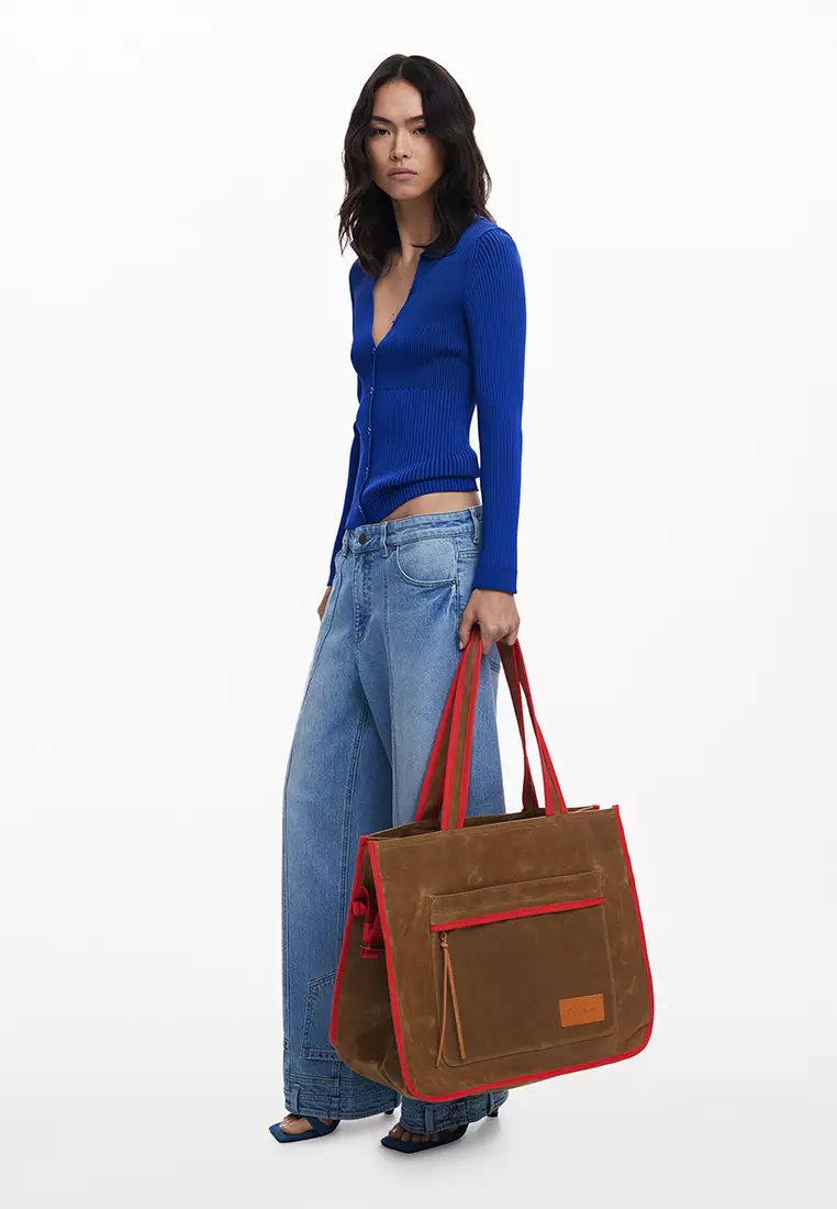 Shopper bag with large pocket