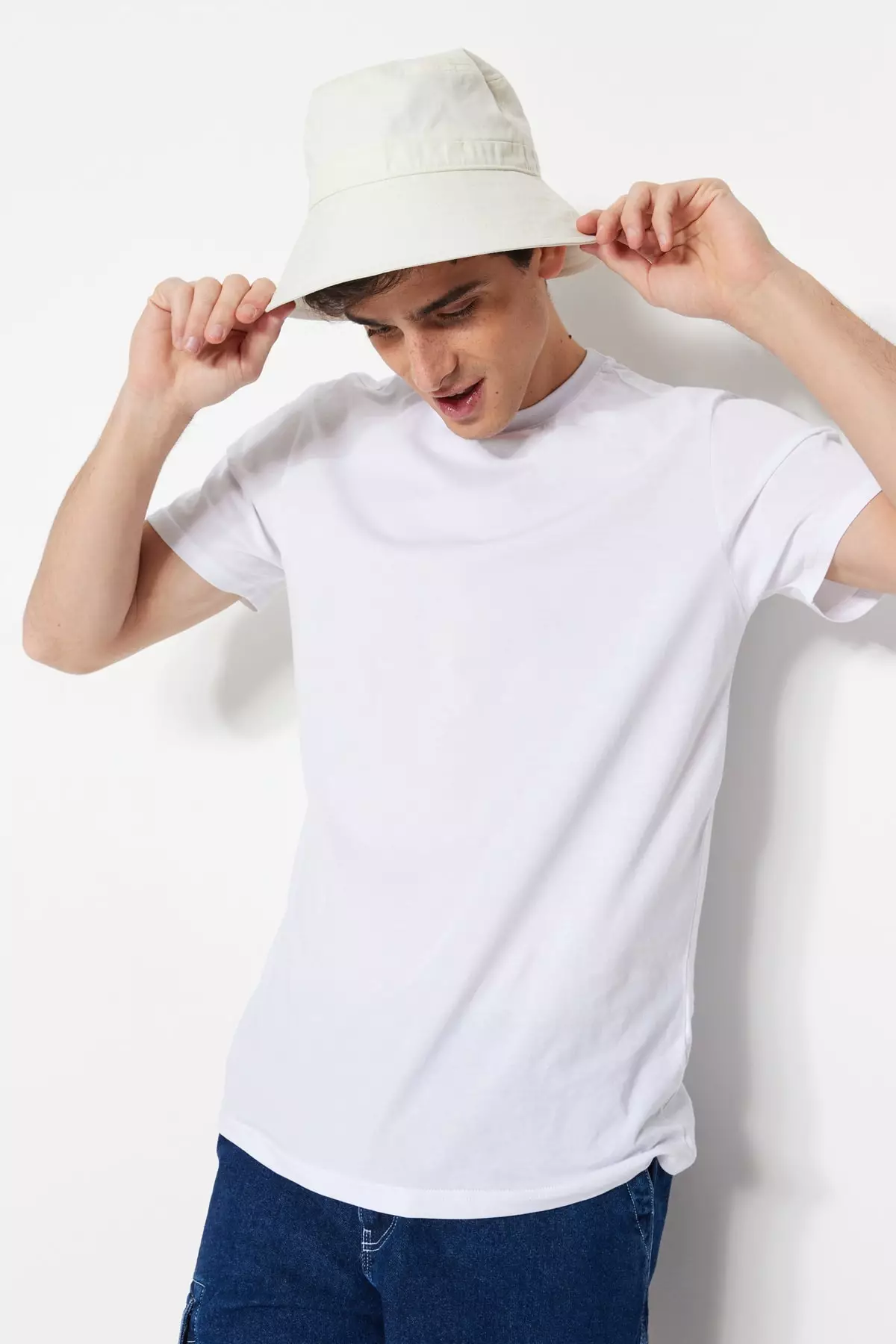 Regular/Normal Cut Crew Neck T-Shirt
