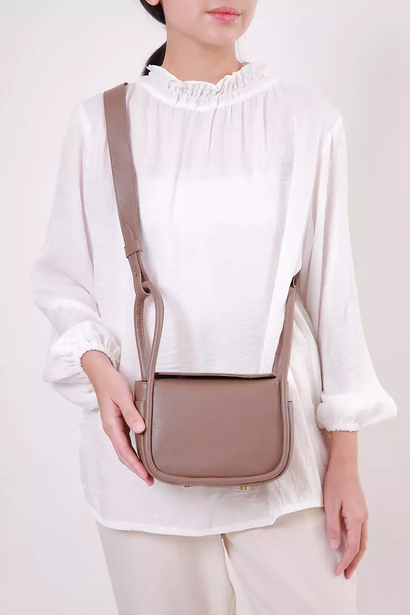 Tekka Hana Sling Bag Mocca