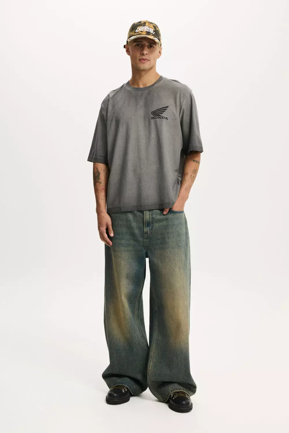 COTTON ON - ATASAN - CROPPED FIT HONDA X JT RACING T-SHIRT