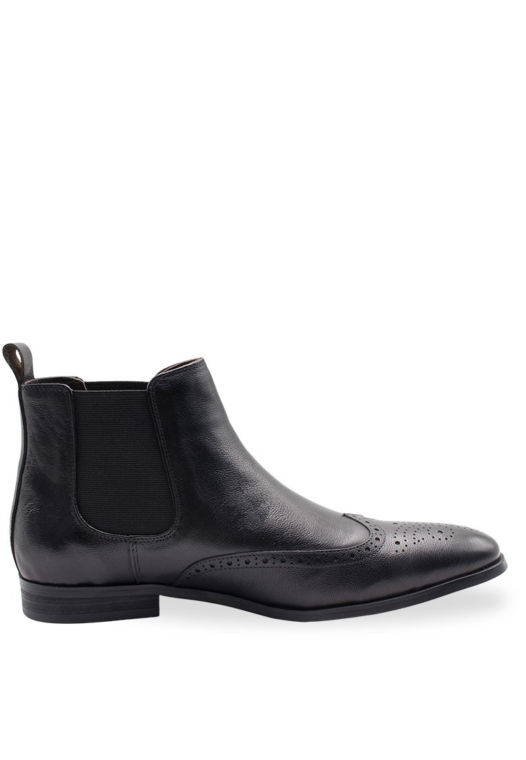 Bariloche Black Chelsea Boots