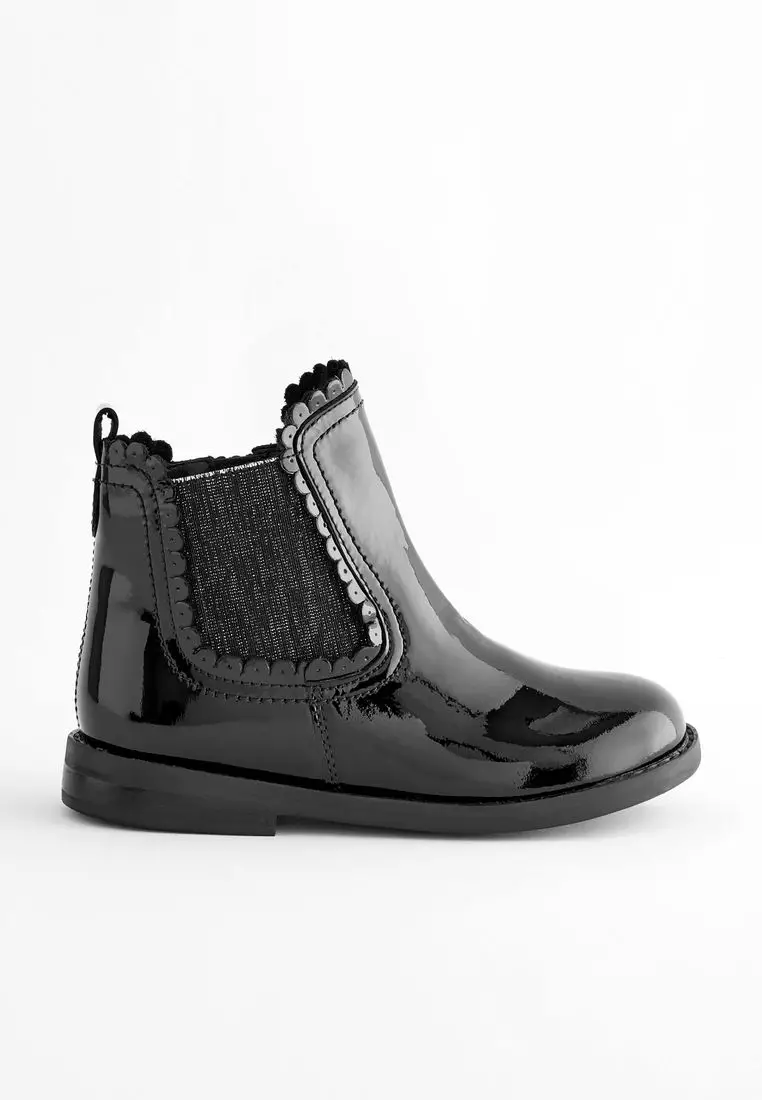 Scallop Chelsea Boots