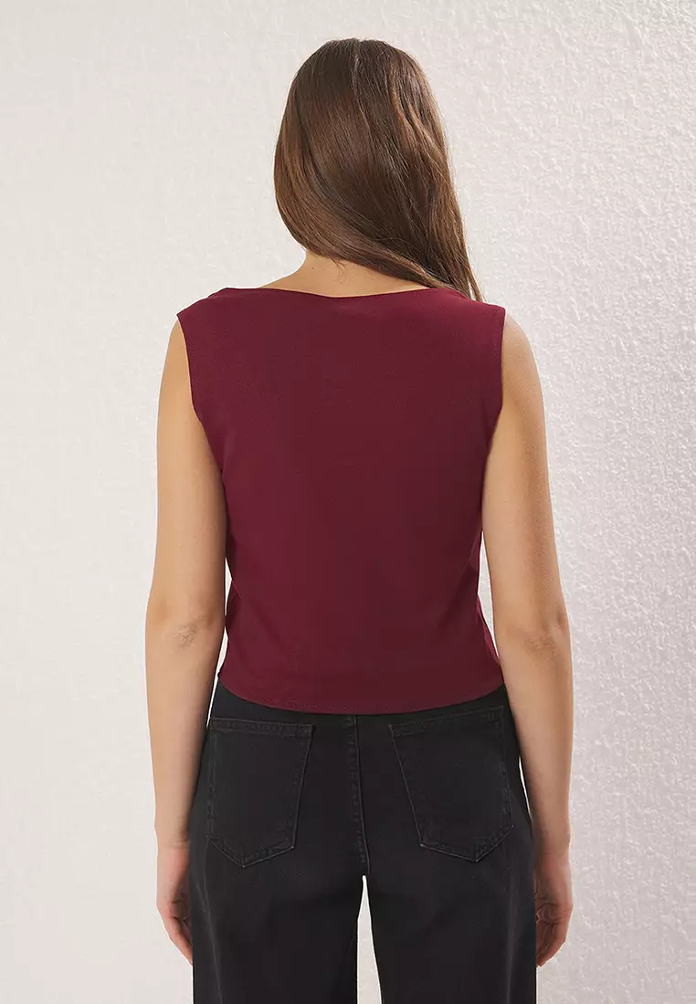 Burgundy Ribbon Tie Detail Square Neck Zero Sleeve Knitted Blouse That Fits Your Body Twoss25Bz00147