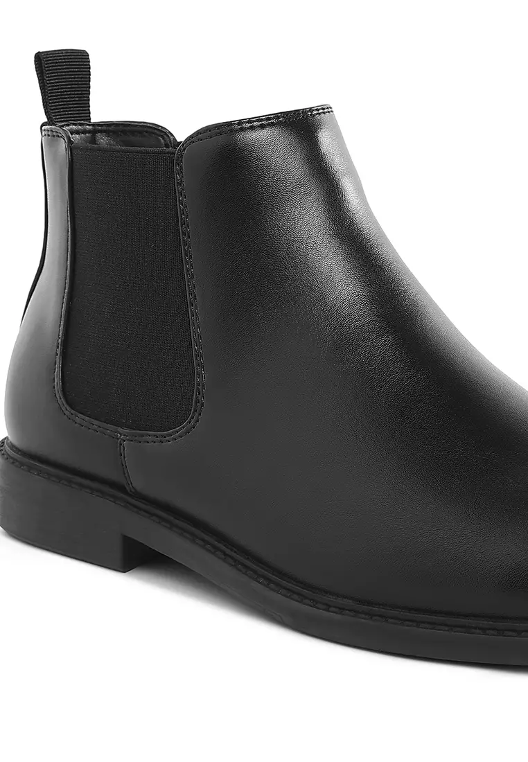 Men's Faux Leather Chelsea Boots In Black