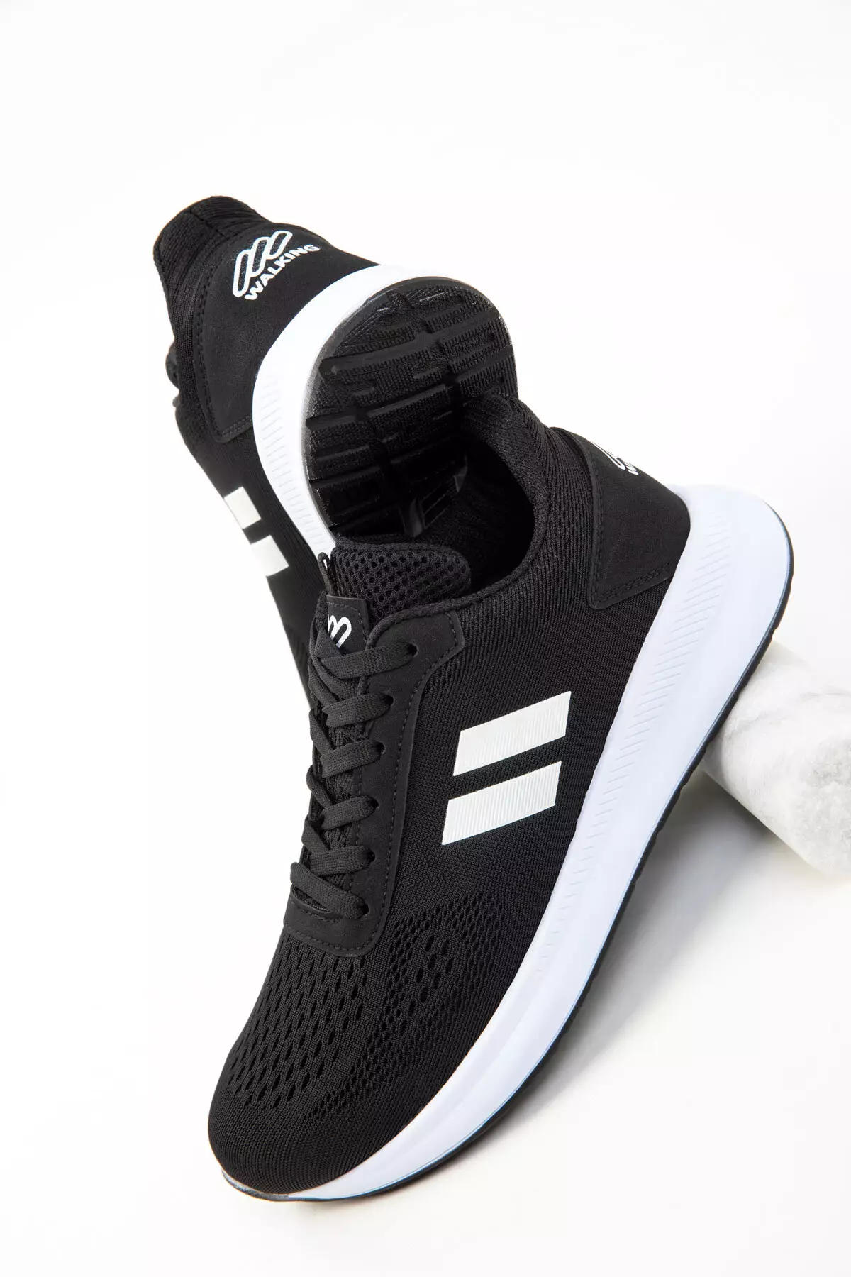 Black Unisex Sneaker 20242