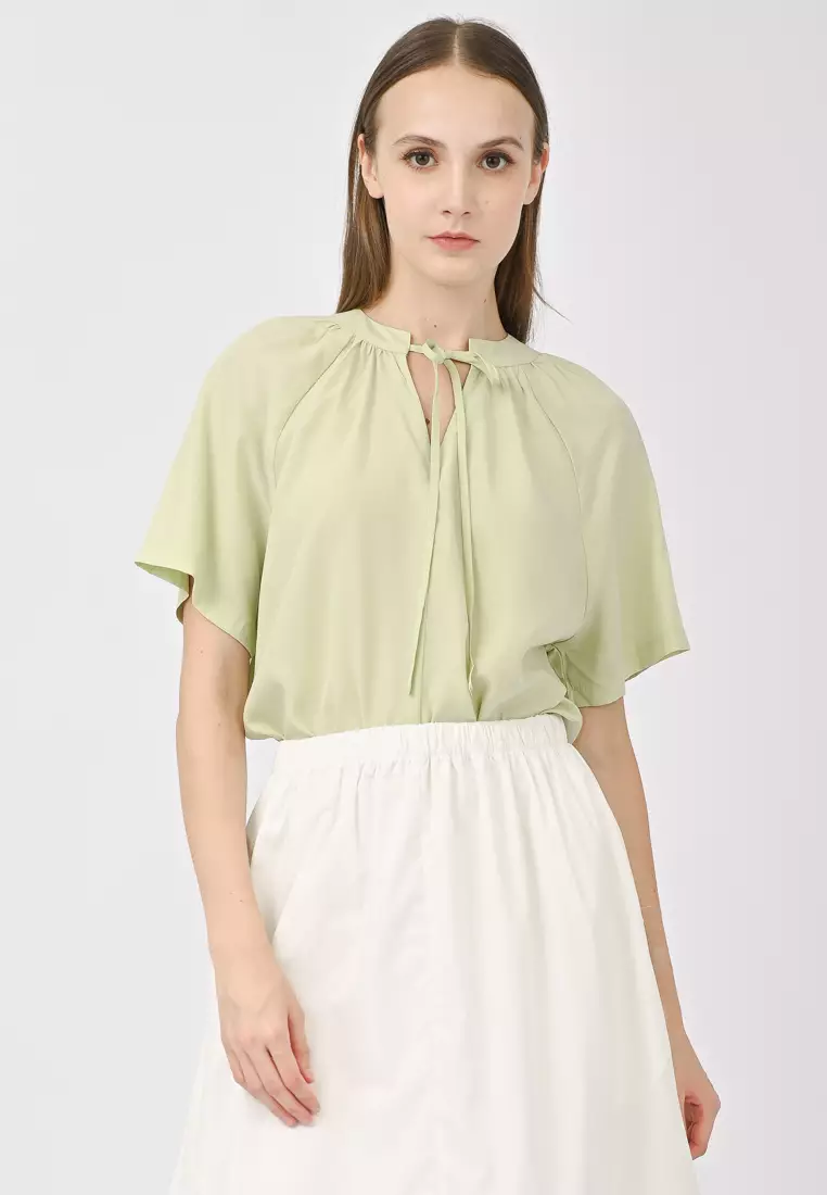 极简风衬衫上衣