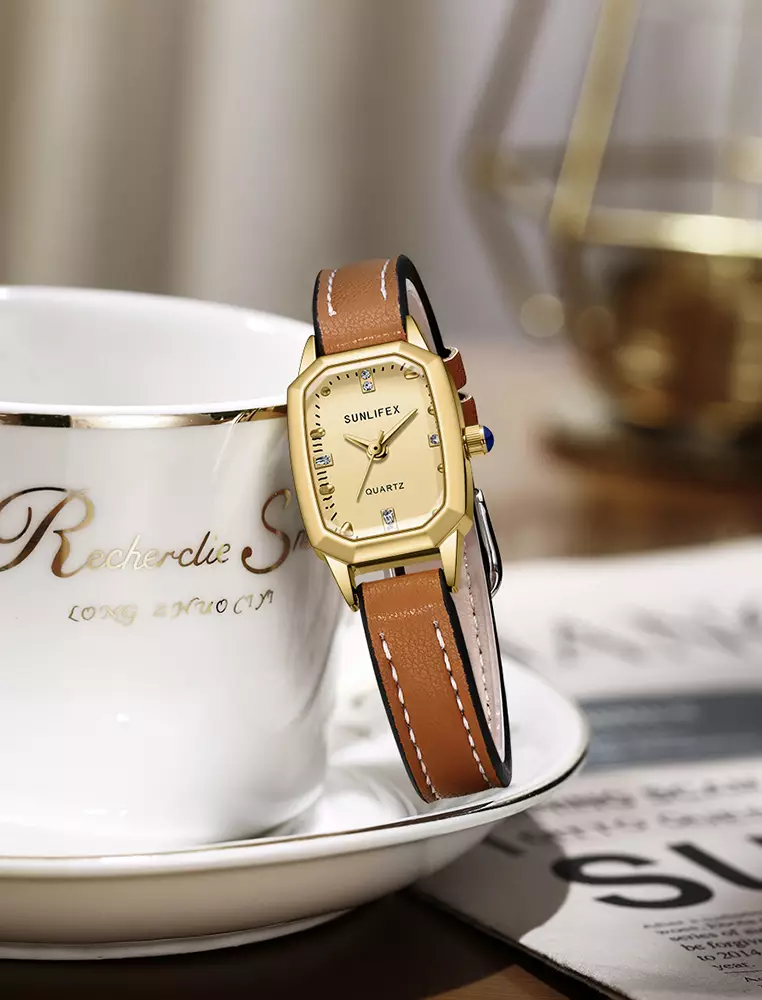 Jam Tangan Wanita Mode Tali Kulit Gaya retro Korea Berlian Jam Tangan Cewek brown white