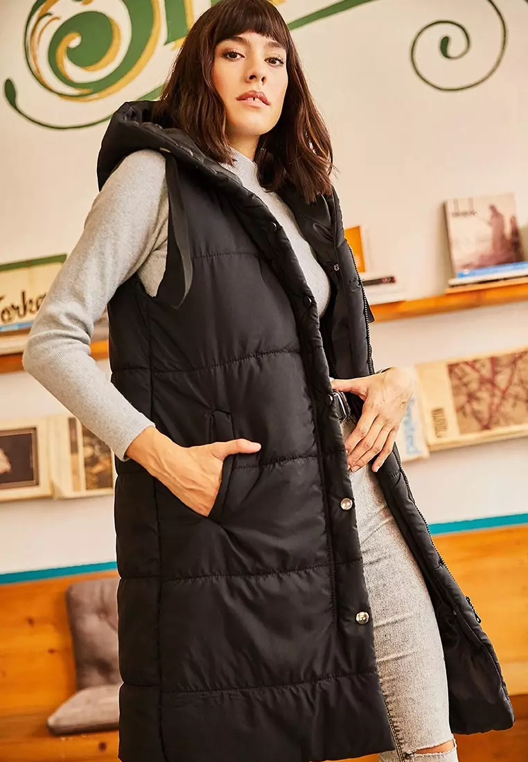 Hooded Pocket Puffer Vest