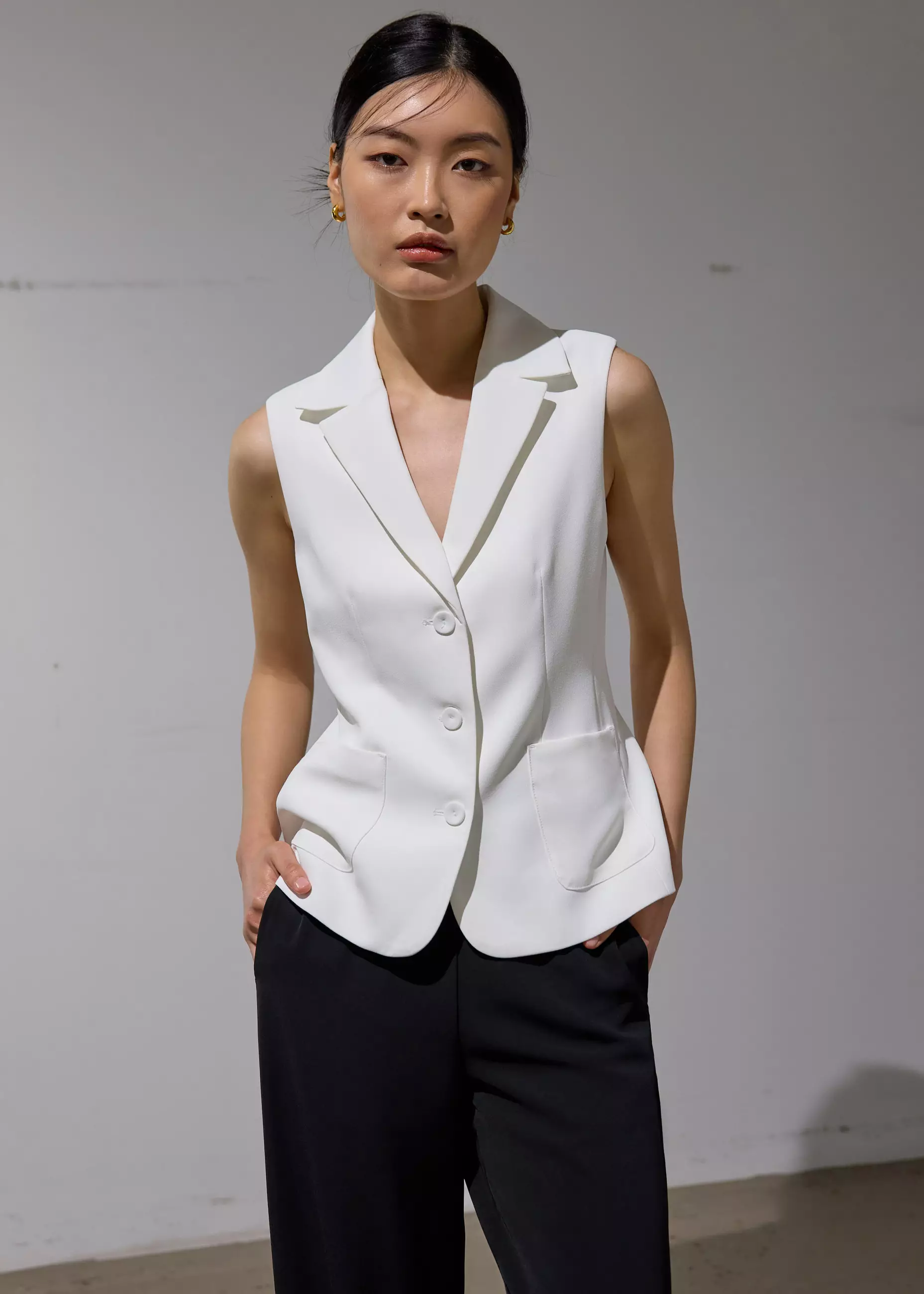 Atasan Wanita - Aika Tailored Button Down Vest Top