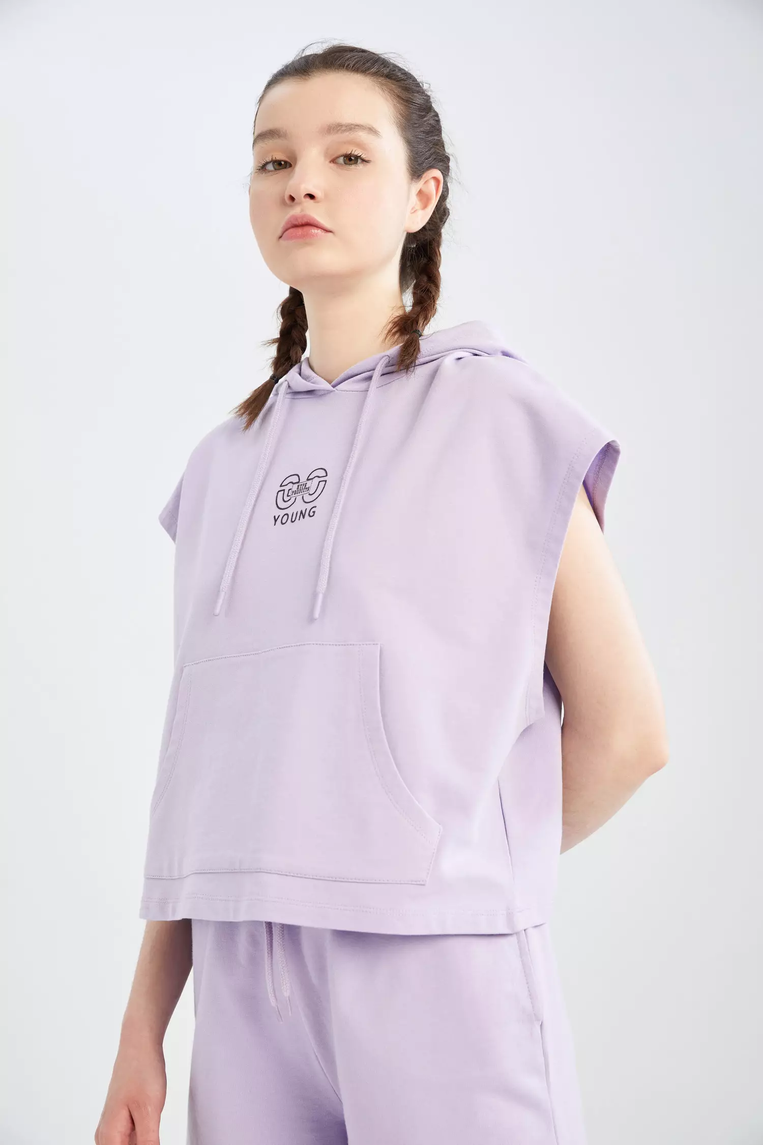 Buy DeFacto Regular Fit Sleeveless Kangaroo Pocket Hoodie Online