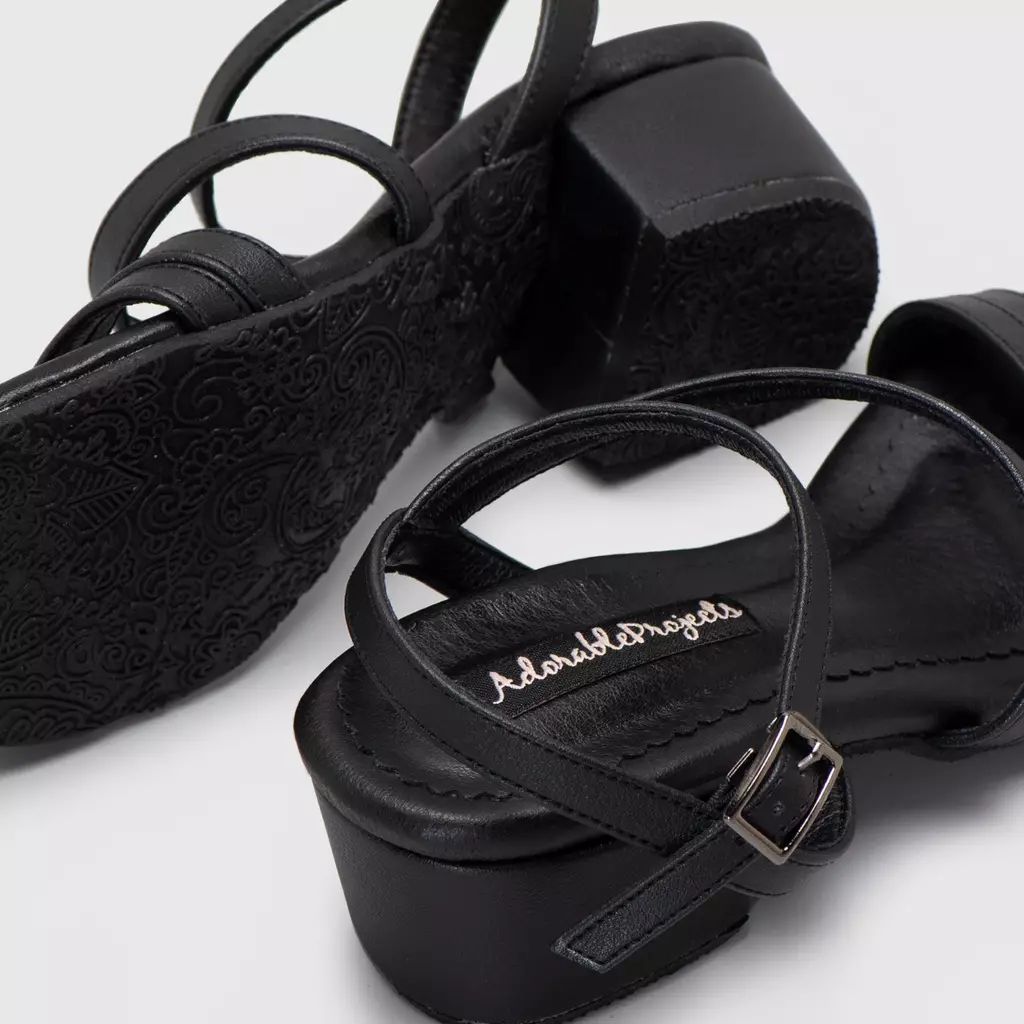 Joanessa Heels Black