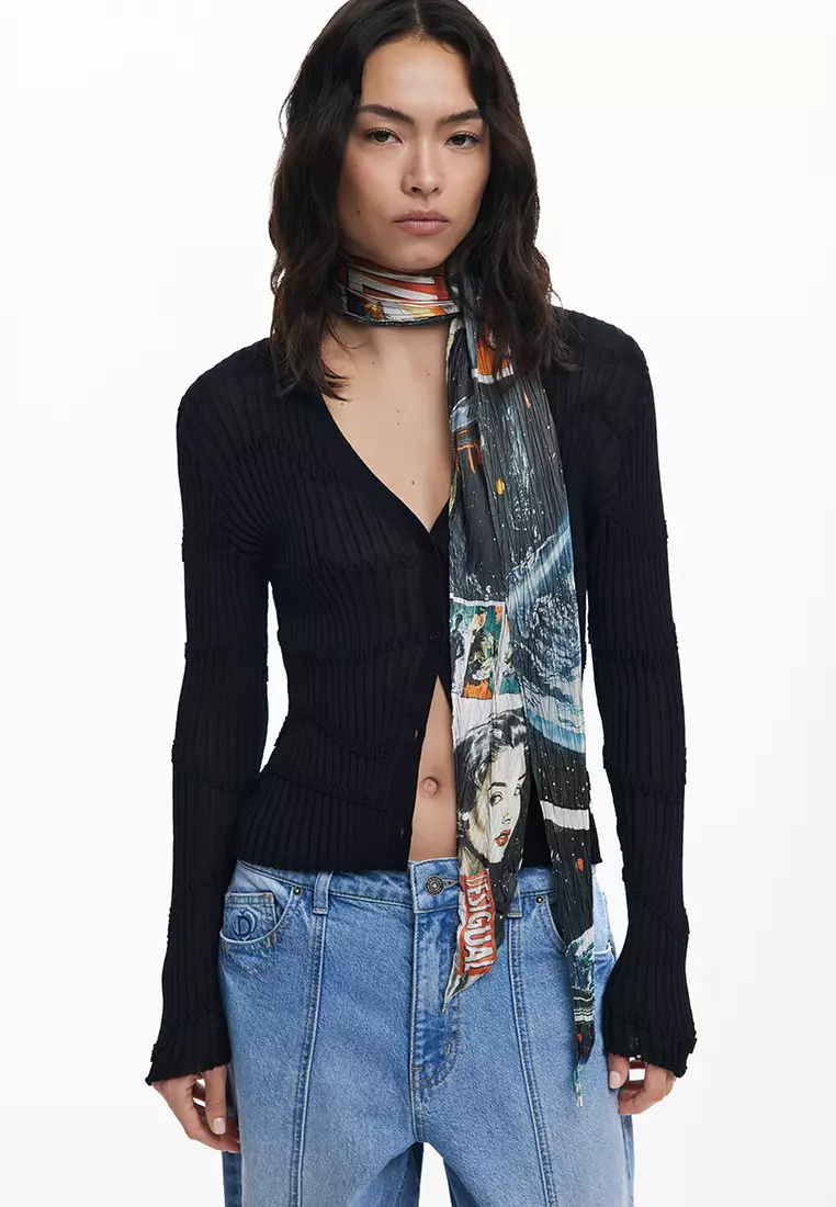 Wrinkled collage scarf