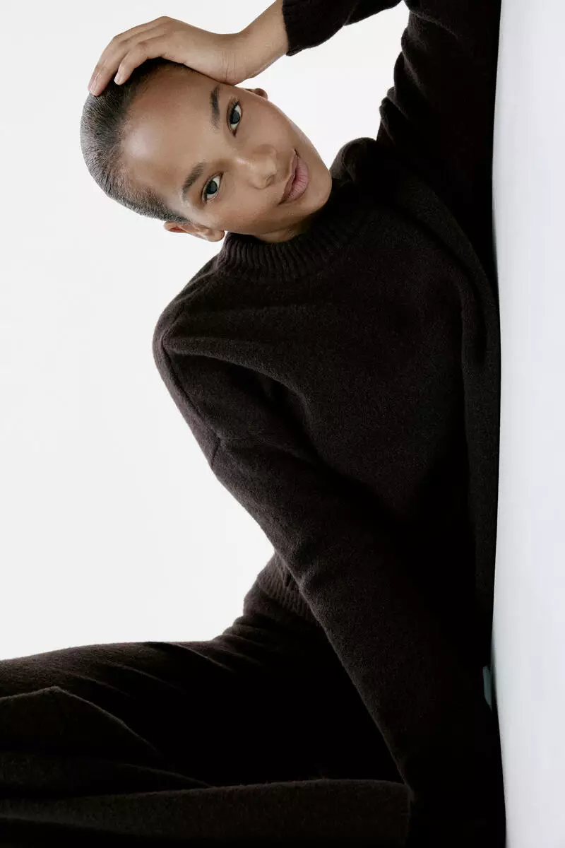 Fine-knit trousers