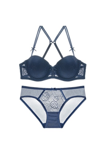 W.Excellence blue Premium Blue Lace Lingerie Set (Bra and Underwear) E2AB7USC27B43EGS_1