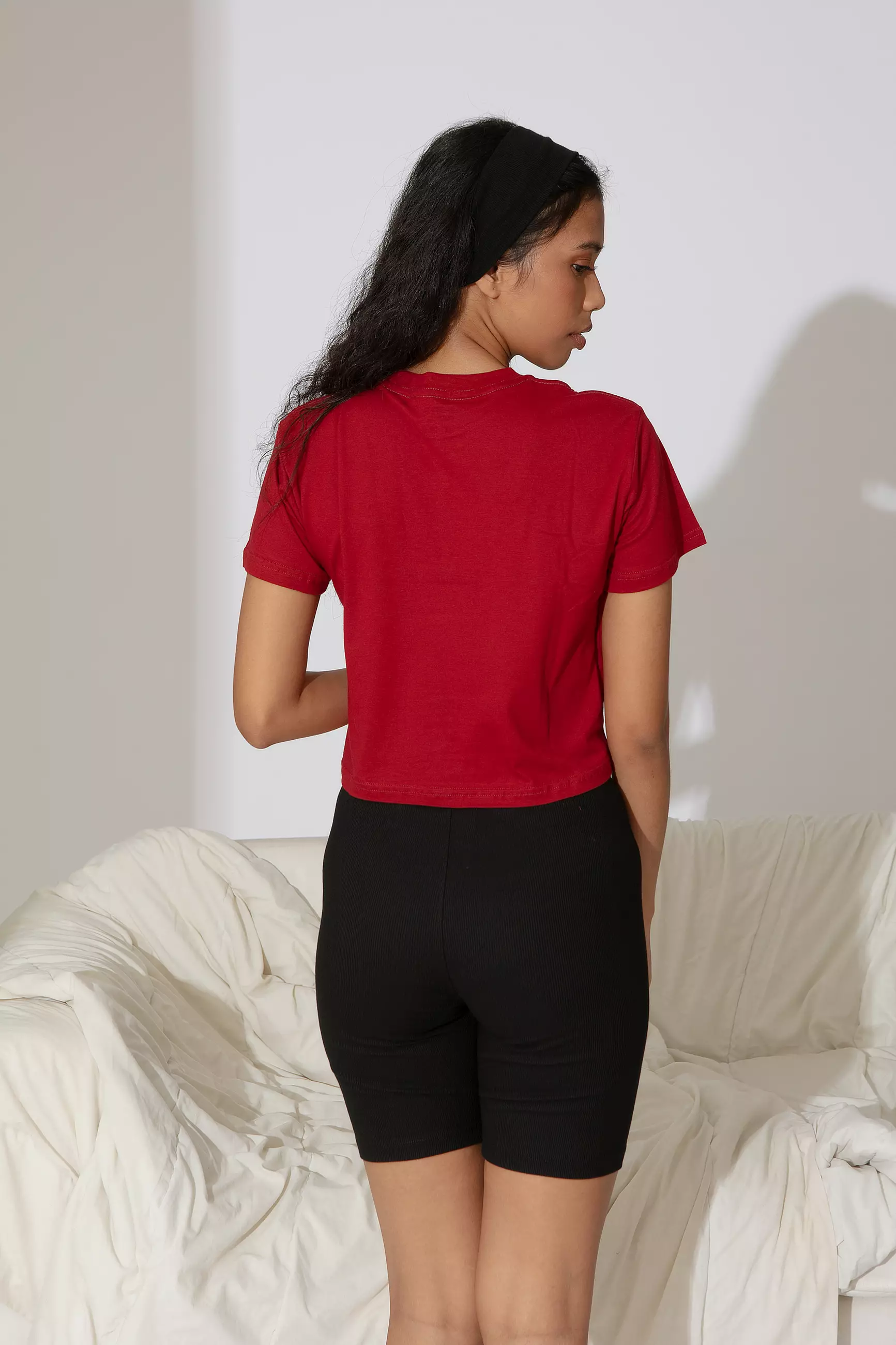Kaos Cropped T-Shirt Santai Katun Tencel Modal | SARE Studio Sleepwear BAIA in Ruby Red
