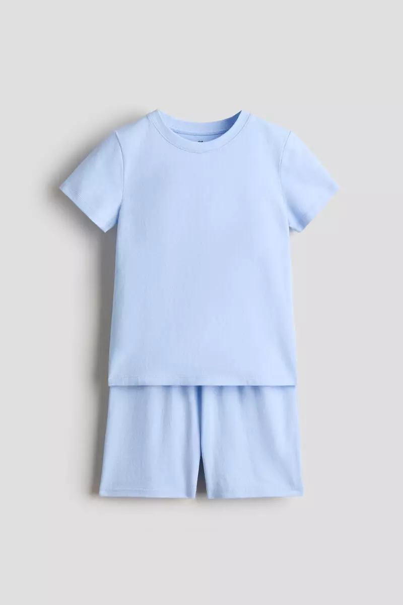 2-piece T-shirt and shorts set