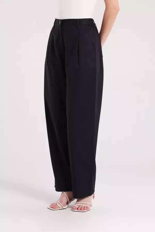 MINIMAL - Ludwig - Celana Lurus Lipit - Black Warna Black