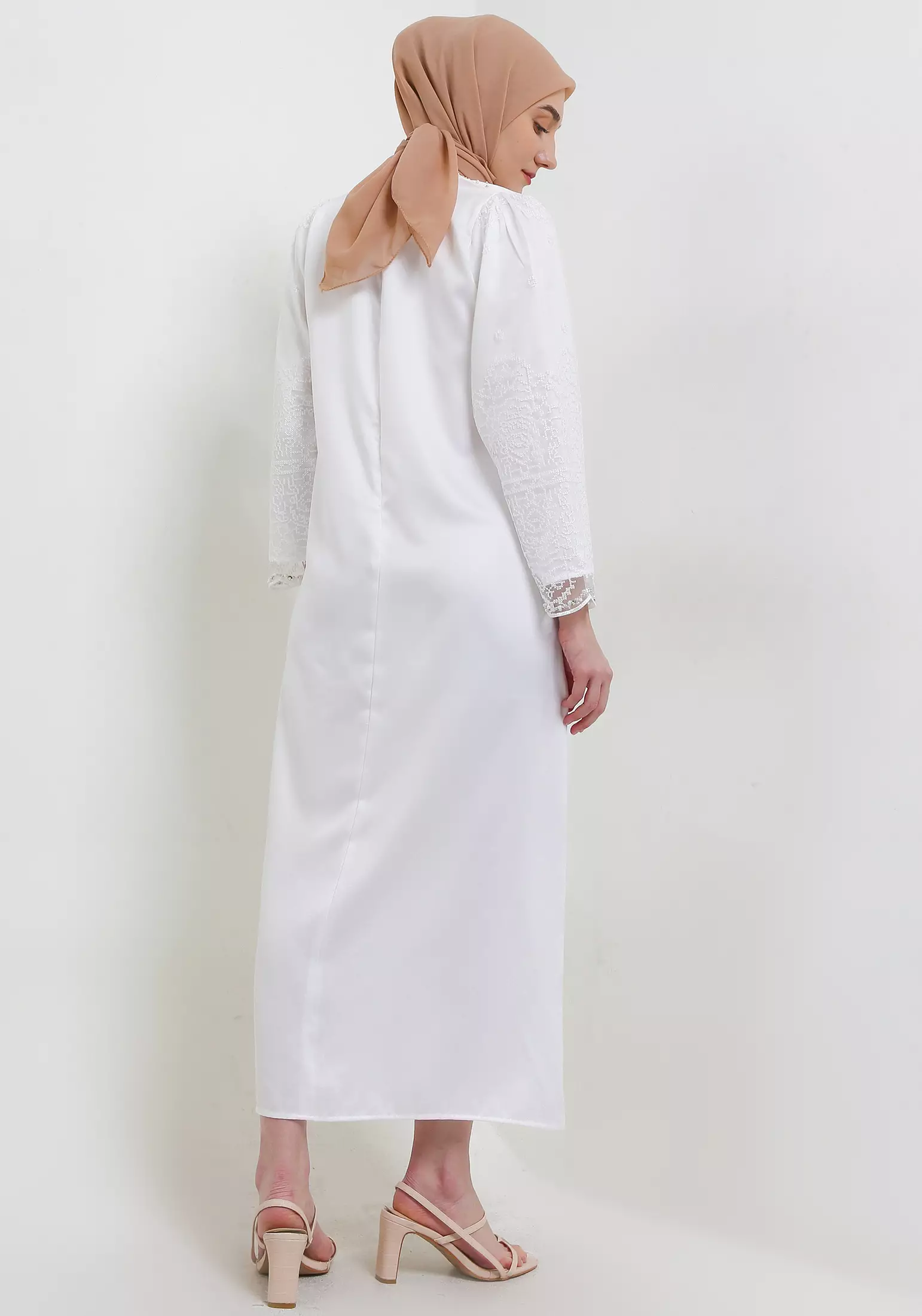 MFMW Tapasya Dress Gamis Brukat Off White with Payet