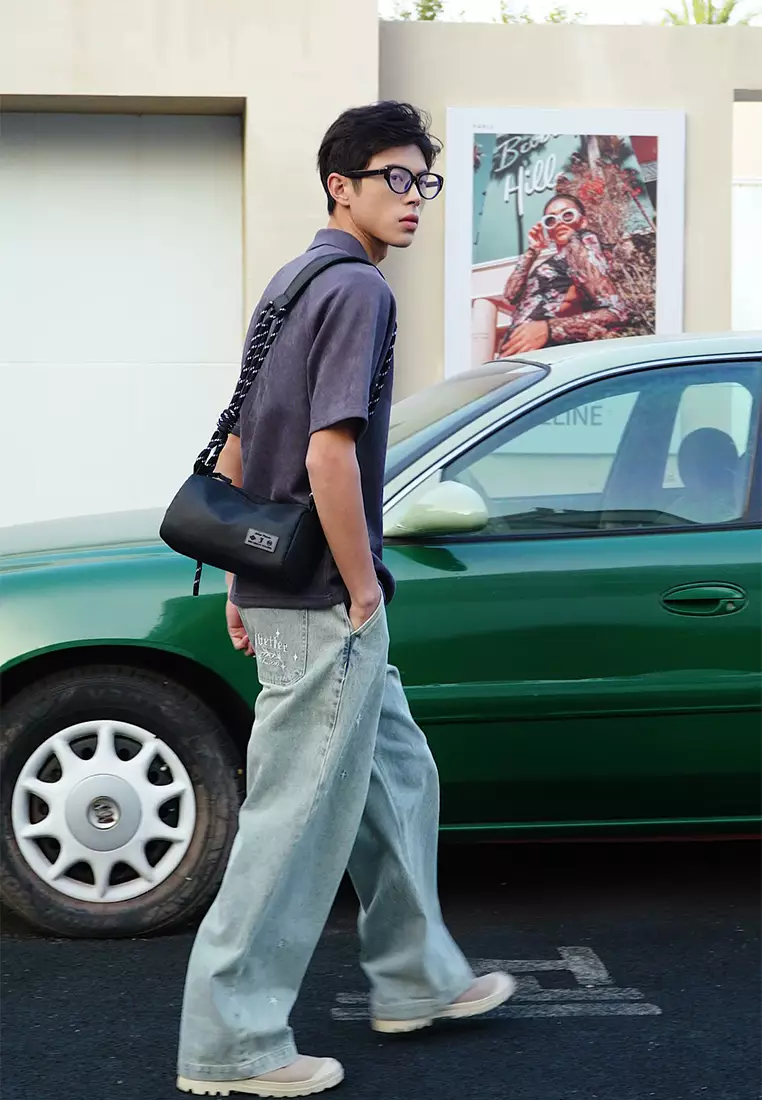 Men's Sling Bag / Crossbody Bag - Black
