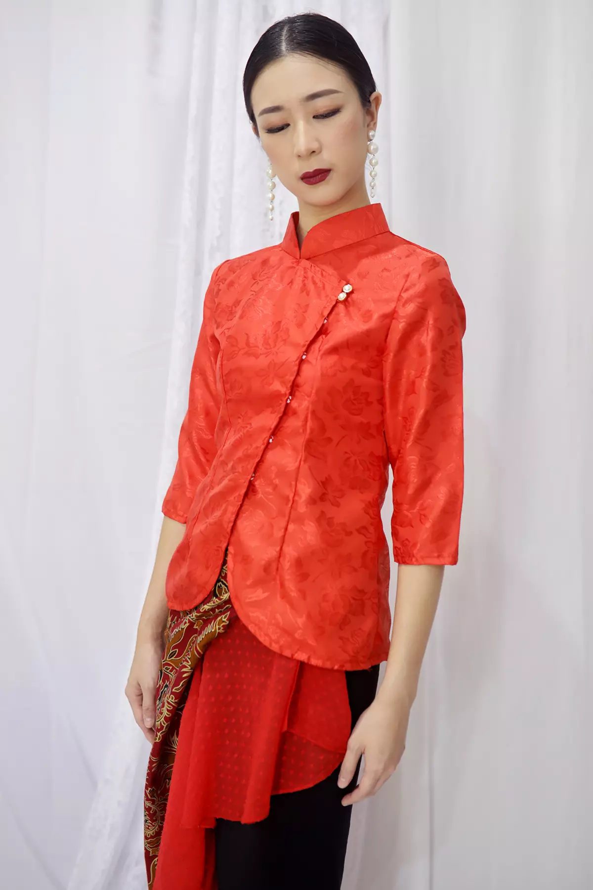Devika Jaquard Merah Kebaya Janggan