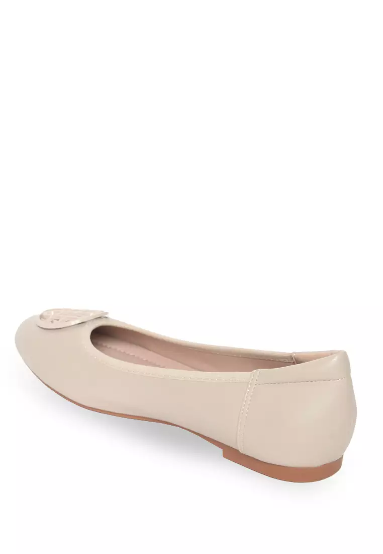 Molly Flats Cream