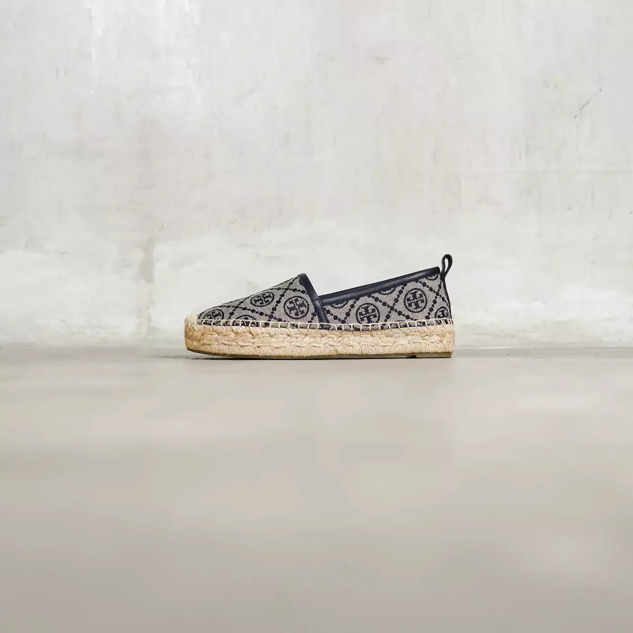 Sepatu TORY BURCH MONOGRAM NAVY ESPADRILLES 100% ORIGINAL