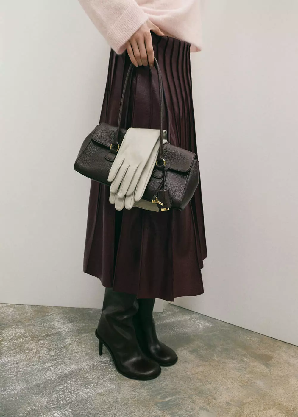 Rok godet kulit sintetis