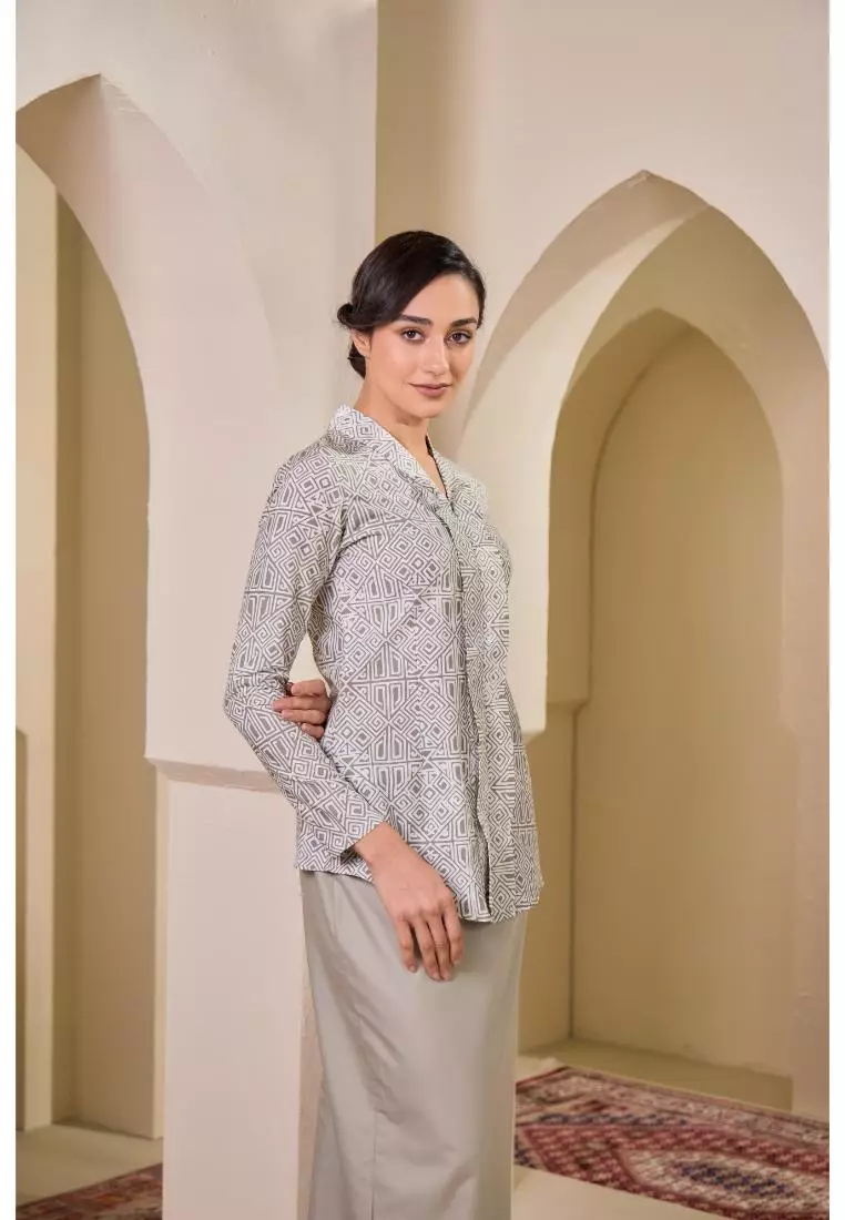 Kebaya Midi Batik Moden