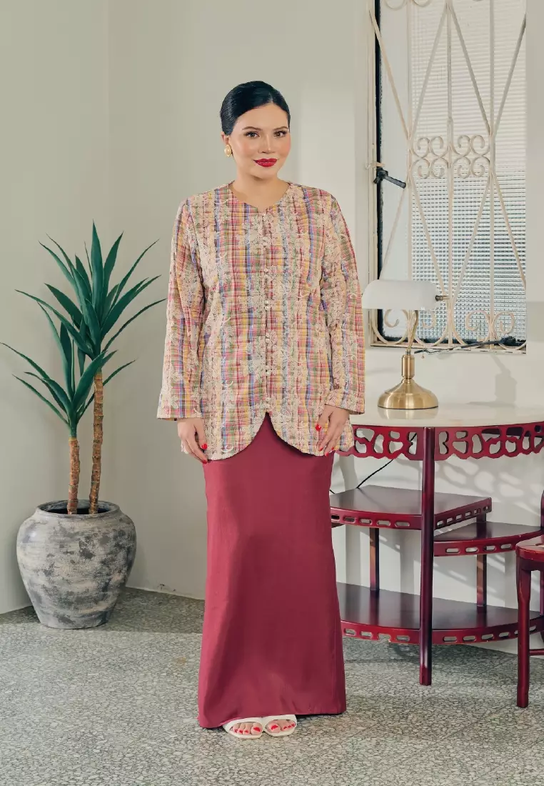KURUNG NONA SET in Anggerek Red