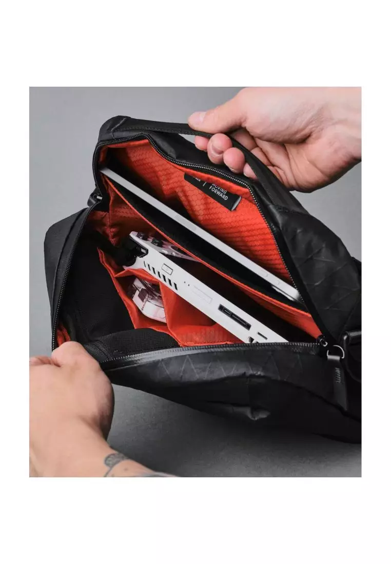 Buy Alpaka ALPAKA Go Sling X-Pac VX21 (Black) 2026 Online | ZALORA