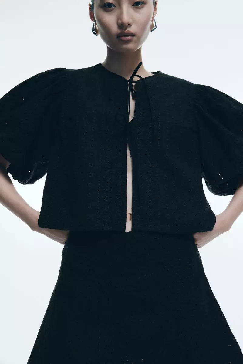 Broderie anglaise blouse