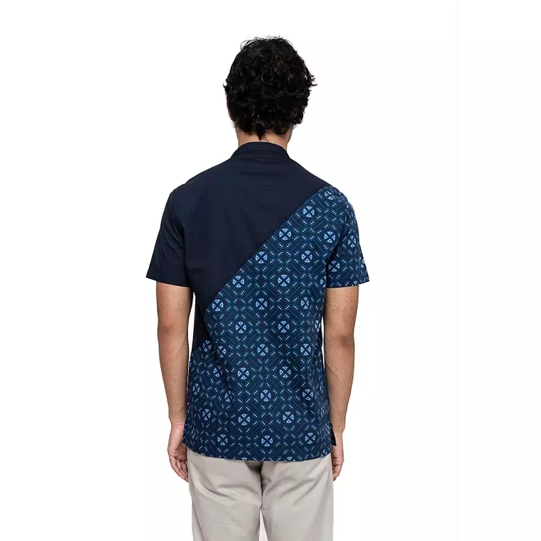 MANZONE Kemeja Lengan Pendek  Pramawangsa