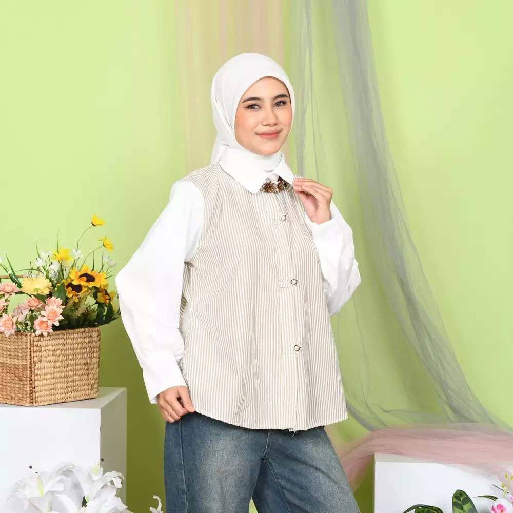 Sweetiepie Blouse - Oatmilk M19896 R50S3