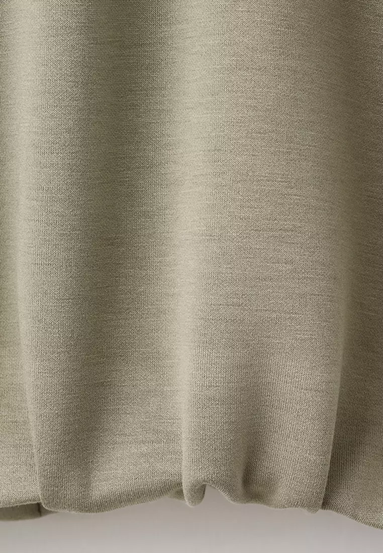 Balloon Sweatshirt with High Collar