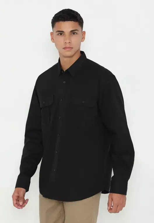 POLICE Kemeja Polos Cotton Kantong Dua Regular Fit Lengan Panjang Pria