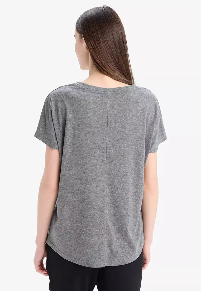 Basic T-Shirt