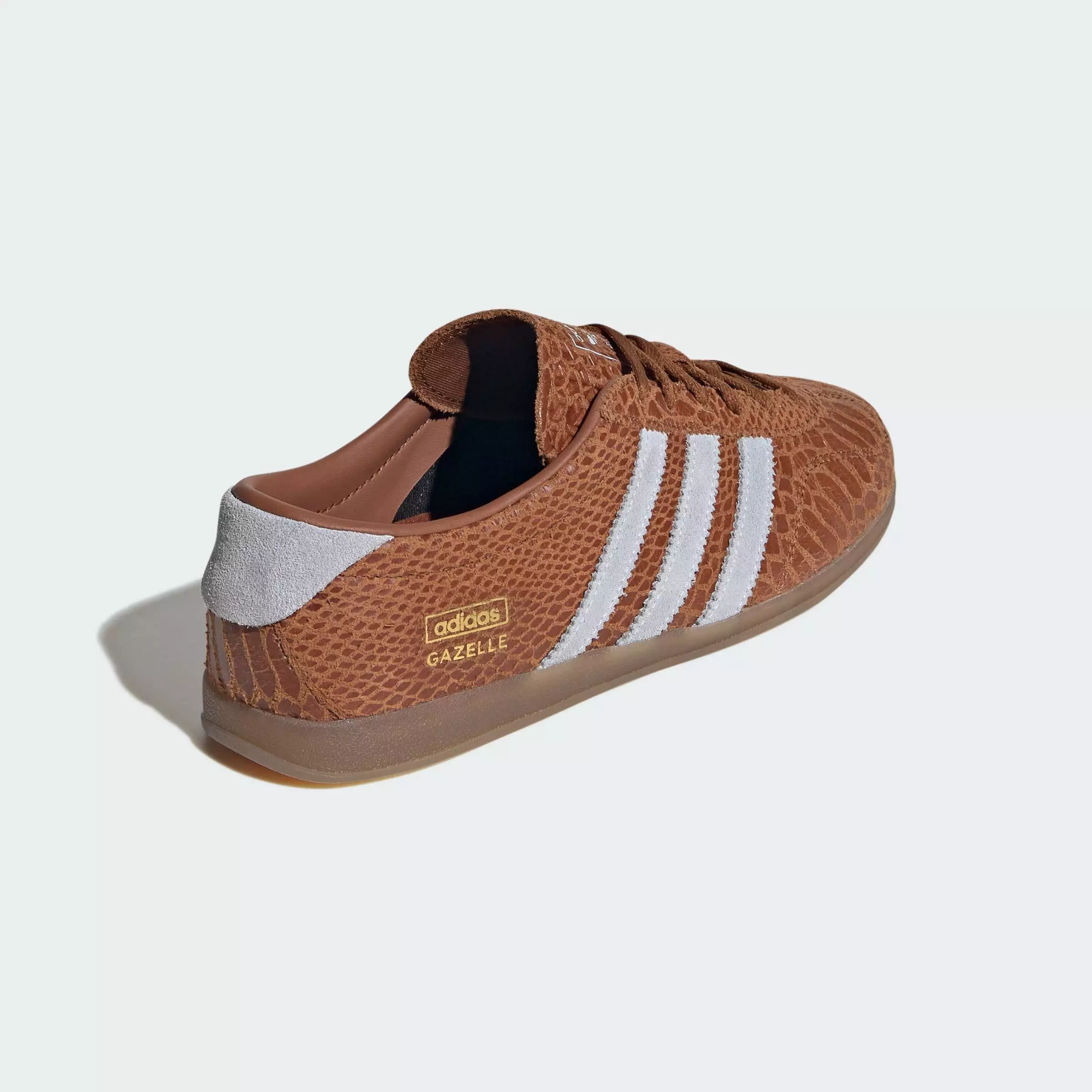 Lifestyle GAZELLE LO PRO SHOES Women Brown KI3578